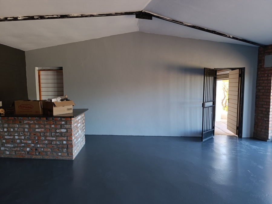 To Let Commercial Property for Rent in Bloemfontein Rural Free State